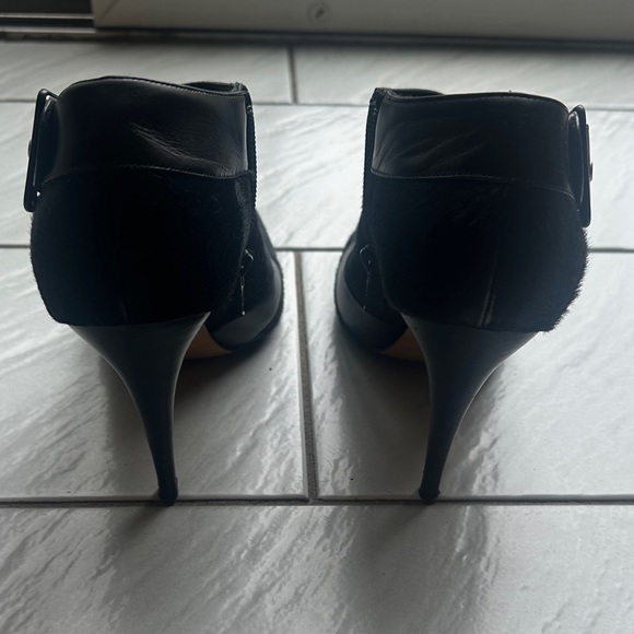 Manolo Blahnik Black Pointed Toe Buckle Stiletto Bootie - Picture 6 of 7